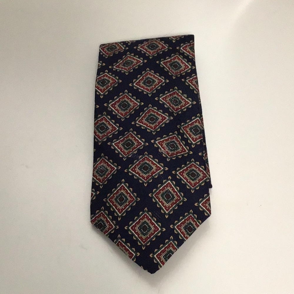 100% silk tie, made in Costa Rica.